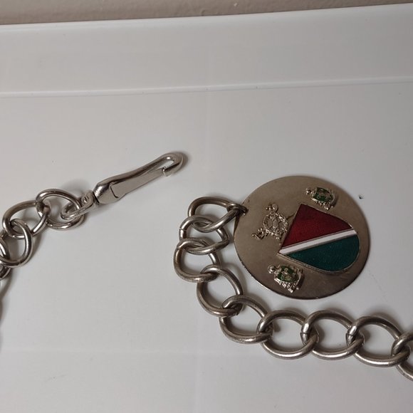 Large Coat Of Arms Pendant On Very Heavy 27.5 Inch Chain - Picture 11 of 14